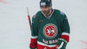 КХЛ наказала хоккеиста сборной Казахстана за грубый фол