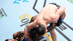 Дамир Исмагулов приблизился к чемпиону UFC по количеству побед в дивизионе