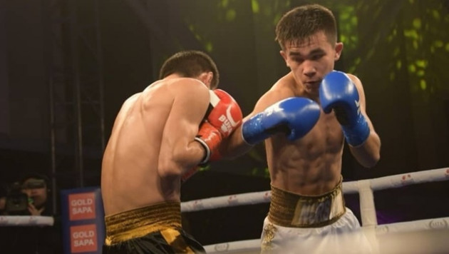 19-летний казахстанский боксер провел восьмой бой за год в профи и выиграл нокаутом