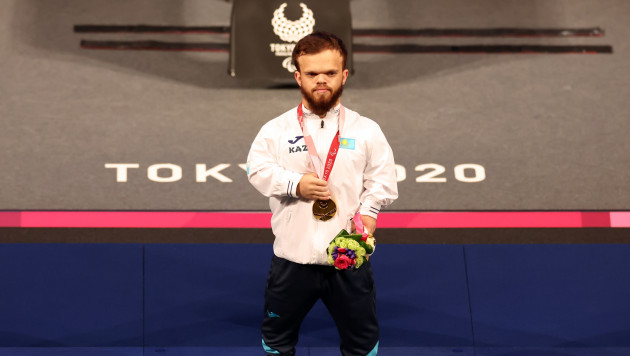 Обладатель золота Паралимпиады из Казахстана стал чемпионом мира