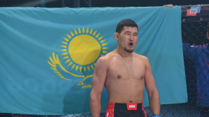 Казахстанский боец по прозвищу "Бизон" за полторы минуты задушил россиянина