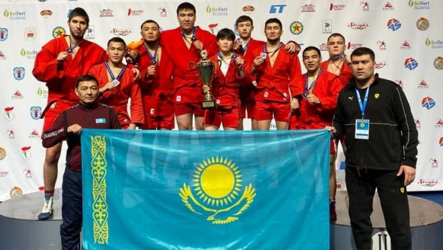 Казахстан завоевал 12 медалей на Кубке Европы по самбо