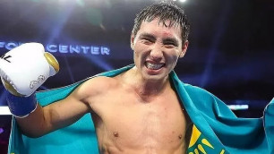 В Казахстане объявили о показе боя Алимханулы за чемпионский пояс