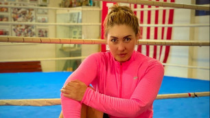 Казахстанка Сатыбалдинова толкнула соперницу на взвешивании перед титульным боем