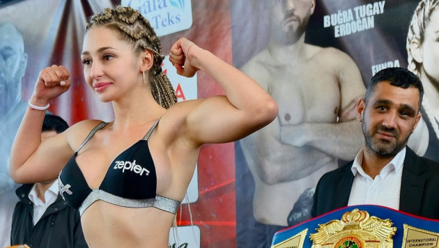 Самая сексуальная боксерша Казахстана прошла взвешивание перед титульным боем