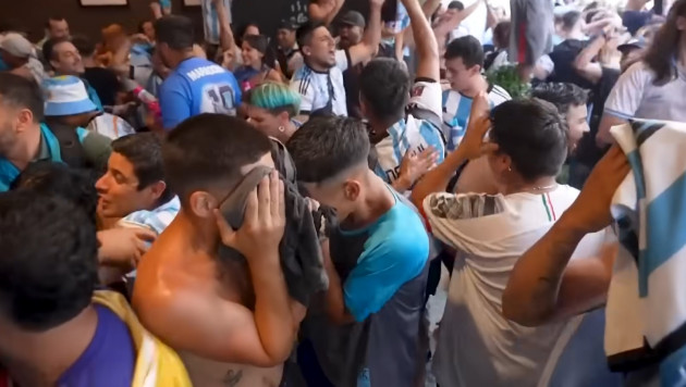 Безумие в Буэнос-Айресе, или как в Аргентине празднуют победу в финале ЧМ-2022 (Видео)