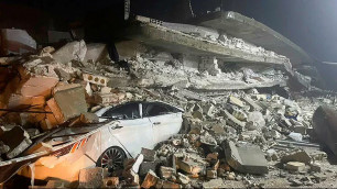 Игроков "Хатайспора" спасли из-под завалов после землетрясения в Турции