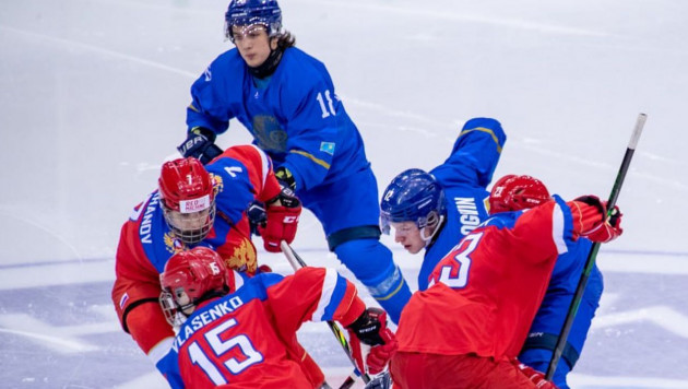 Сборная России по хоккею разгромила Казахстан со счетом 9:0