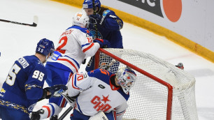 "Барыс" зарубился с лидером КХЛ в матче с десятью голами