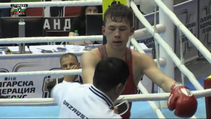 Казахстанский боксер проиграл узбеку в бою за выход в полуфинал малого ЧМ