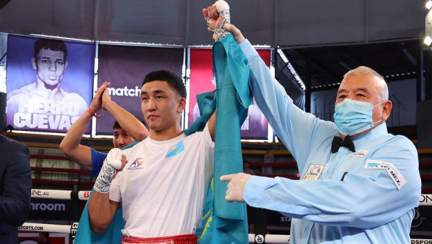 Видео боев, или как казахстанские боксеры удосрочили соперников в США
