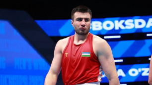 Баходир Джалолов вынудил сдаться соперника после нокдауна в финале ЧМ-2023 по боксу