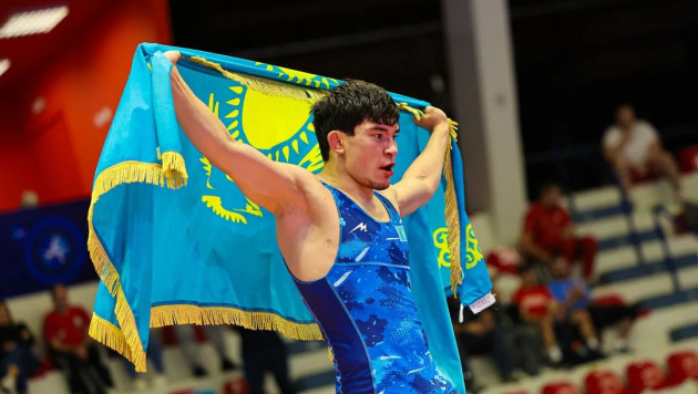 Казахстан выиграл историческое золото на ЧМ по борьбе