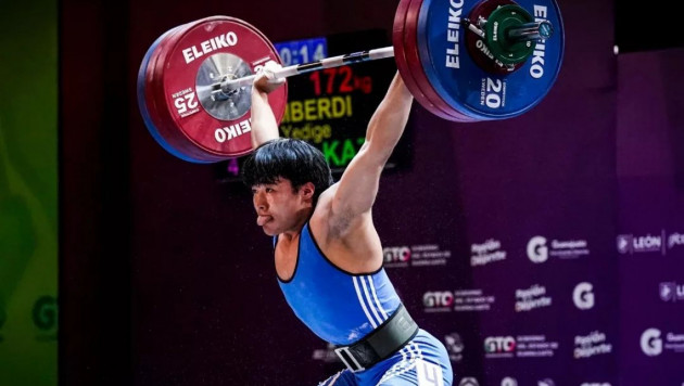 Казахстан завоевал золото ЧМ по тяжелой атлетике