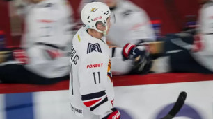 Шайба Михалиса решила судьбу матча с конкурентом "Барыса" по плей-офф КХЛ