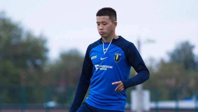 Игрок молодежной сборной Казахстана подписал долгосрочный контракт с российским клубом
