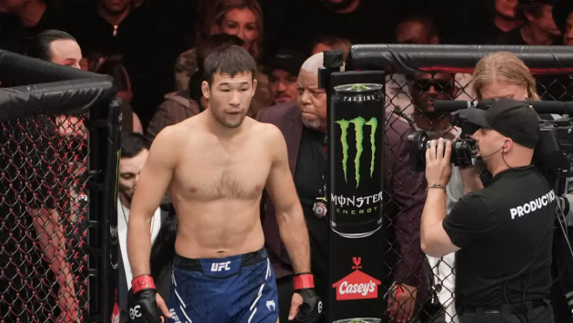 Чемпиона UFC разоблачили на фоне "боя" против Рахмонова