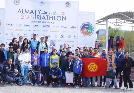 В Алматы состоялся первый в истории чемпионат по любительскому триатлону
