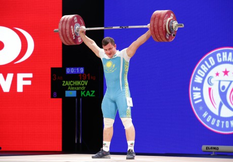 Казахстанские тяжелоатлеты впервые завоевали полный комплект лицензий на Олимпийские игры