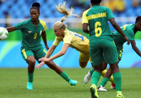 Футбольным матчем между женскими сборными Швеции и ЮАР открылась Олимпиада-2016