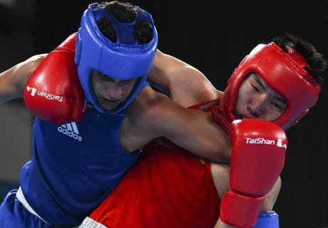 Прямая трансляция третьего финального боя юношеской Олимпиады с участием казахстанского боксера