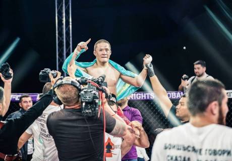 Чемпион Fight Night Global из Казахстана победил экс-претендента на пояс UFC и защитил свой титул