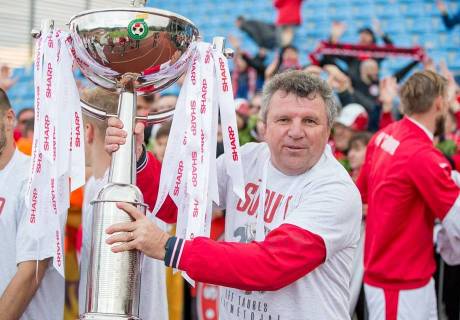 Казахстанский тренер привел зарубежный клуб к третьему подряд чемпионству