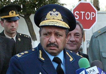 В Азербайджане задержали подозреваемого в убийстве главы ВВС страны