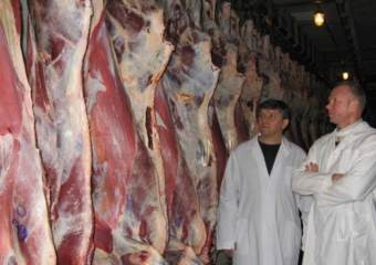 Казахстан запретил поставки свинины из 11 стран