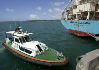 Экс-заложник сомалийских пиратов потребовал возместить ущерб