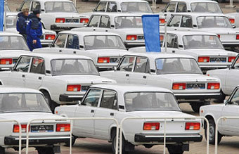 Продажи "АвтоВАЗа" снизились на 42 тысячи автомобилей