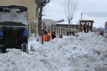 77 человек освобождены из снежного плена на западе Казахстана