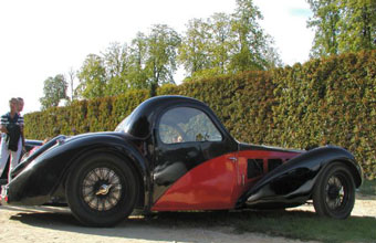 Простоявший пол века Bugatti продали за 4,53 миллиона долларов