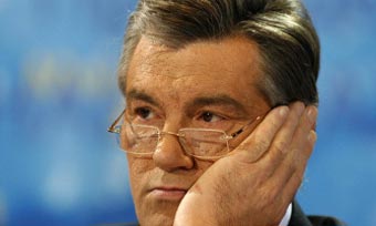 Митингующие в Киеве требуют отставки Ющенко