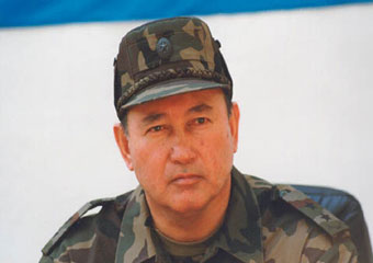 Бывший министр обороны Казахстана обвиняет чекистов в прослушке своего телефона