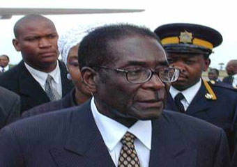 Во время кризиса президент Зимбабве отметит юбилей на 250 тысяч долларов