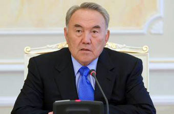 Назарбаев призвал вложить деньги в развитие Казахстана