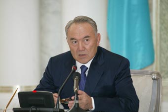 Назарбаев призвал страны ЕврАзЭС ввести общую валюту