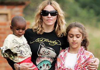 Мадонна получила опекунство над своими детьми