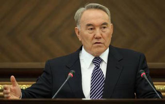 Назарбаев поздравил казахстанцев с праздником Наурыз