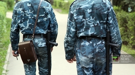 В Алматы кыргызстанец пригрозил ножом школьнице и отобрал у нее мобильный телефон