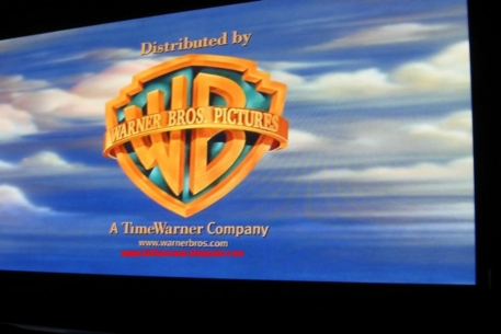 Warner Brothers снимет римейк к ленте "Чужая земля" 