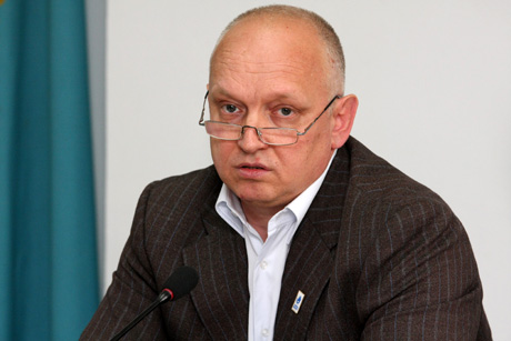Суд отказал лидеру партии "Алга" Козлову в иске к налоговому департаменту