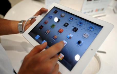 Британская школа обязала родителей купить детям iPad 2
