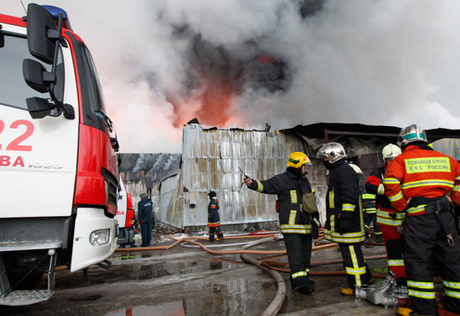 Пожар на оптовом складе в Перми ликвидирован