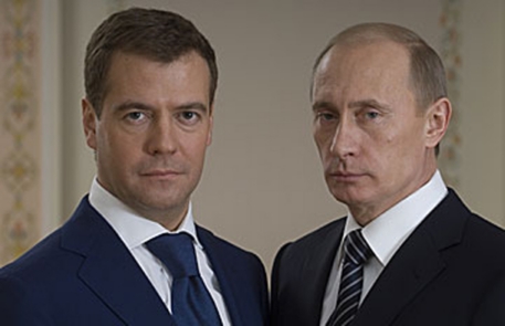 Рейтинги Медведева и Путина выросли после пожаров