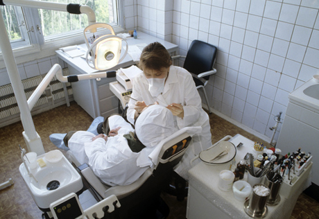 В Самаре в кресле стоматолога от обезболивающего укола умерла женщина