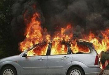 В Шахтинске взорвали автомобиль защитника шахтеров