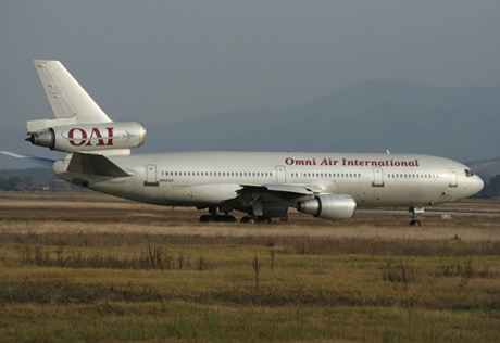 За пассажирами американского DC-10 в Алматы прибудет резервный авиалайнер