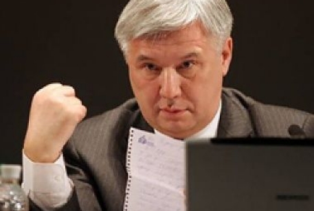 Ющенко вернет Еханурова на должность министра обороны